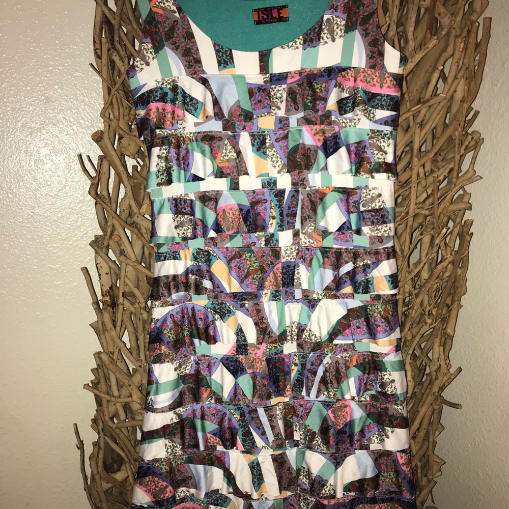 Super fun🔆Ruffle dress☮️ XS-stretchy-lined!!!🎉